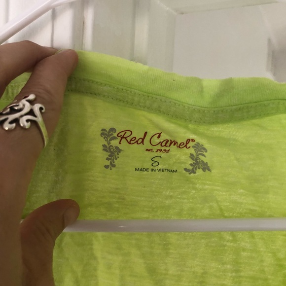 Red Camel Vneck tee - Picture 3 of 3